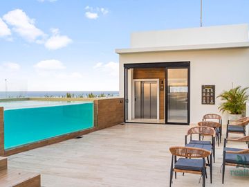 Penthouse de Lujo con Inquilino Activo | Flujo Inmediato en la Mejor Ubicación de Playa del Carmen