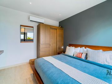 Penthouse de Lujo con Inquilino Activo | Flujo Inmediato en la Mejor Ubicación de Playa del Carmen