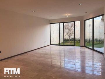 CASA EN VENTA EN SAN ÁNGEL IV