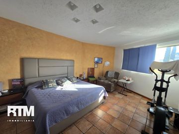 CASA EN VENTA EN ESQUINA, EN LOMAS 4TA