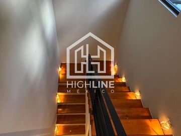 CASA DE 3 RECÁMARAS, TERRAZA, BALCÓN,ALBERCA PRIVADA. PLAYA DEL CARMEN. ENTREGA INMEDIATA.