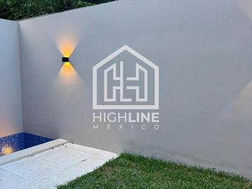 CASA DE 3 RECÁMARAS, TERRAZA, BALCÓN,ALBERCA PRIVADA. PLAYA DEL CARMEN. ENTREGA INMEDIATA.