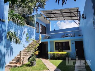 Se vende Hotel funcionando, en el centro histórico de la cd. de Campeche. Frente al icónico parque de San Román.