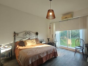VENTA CASA BARRIO SAN GABRIEL. UNA PLANTA. PILETA