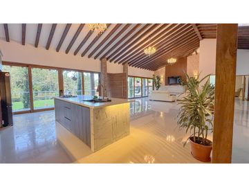 Venta de Finca en Vereda Yarumal, Sector Sajonia Rionegro