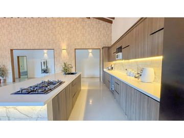 Venta de Finca en Vereda Yarumal, Sector Sajonia Rionegro