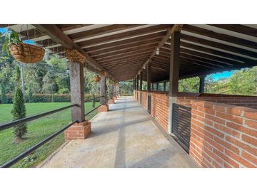 Venta de Finca en Vereda Yarumal, Sector Sajonia Rionegro