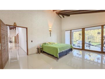 Venta de Finca en Vereda Yarumal, Sector Sajonia Rionegro