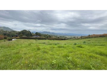 Venta de hermoso lote el la vía canda el Carmen en unidad con portón