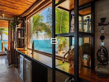 En Venta Casa-Hotel de 6 Habitaciones en Isla Blanca