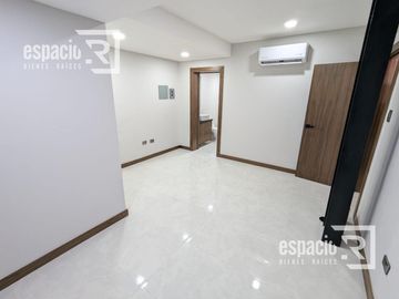OPORTUNIDAD DE INVERSIÓN: CONSULTORIO EN VENTA EN EL CENTRO CON ESTACIONAMIENTO