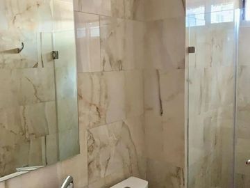 Exclusivo Departamento en Venta en City Towers Black con 3 Estacionamientos y Amenidades de Lujo