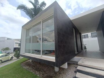 En Venta Casa Nueva en fraccionamiento  Parque Nayarit, Lomas de Angelópolis III, Puebla