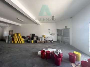Oportunidad¡¡ Venta de Local Comercial por Ave. Heroico, Araram