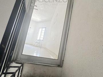 Oportunidad¡¡ Venta de Local Comercial por Ave. Heroico, Araram