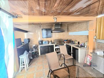CASA EN VENTA CUMBRES
