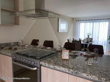 San Isidro Juriquilla Casa con acabados de lujo y entrega inmediata RAH2908