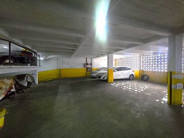 VENTA TRES AMBIENTES C/ BALCÓN EN TORRE COLEGIALES