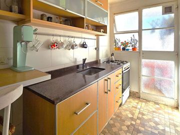 VENTA TRES AMBIENTES C/ BALCÓN EN TORRE COLEGIALES