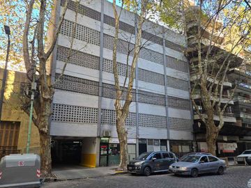 VENTA TRES AMBIENTES C/ BALCÓN EN TORRE COLEGIALES