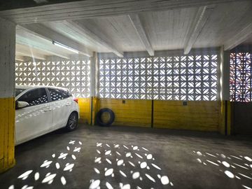 VENTA TRES AMBIENTES C/ BALCÓN EN TORRE COLEGIALES