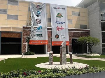 Local en renta Plaza Las Torres