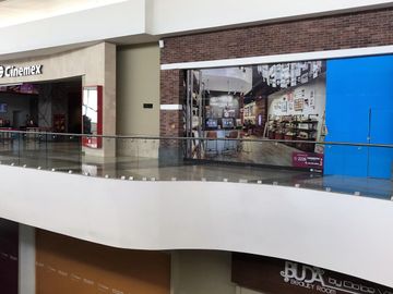 Local en renta Plaza Las Torres