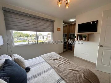 La Piedad casa con control de acceso en VENTA RAH758