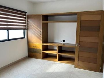 CASA en VENTA de 3 Recámaras con Acabados Premium en Punta del Este
