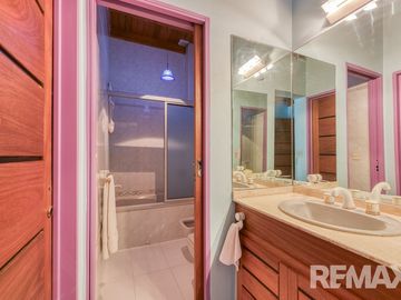 IMPECABLE CASA 6 AMB B° RIVER +JARDIN + PILETA