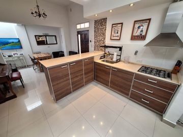 HERMOSO PH EN PB 4 AMB RECICLADO CON TERRAZA