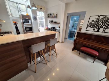 HERMOSO PH EN PB 4 AMB RECICLADO CON TERRAZA