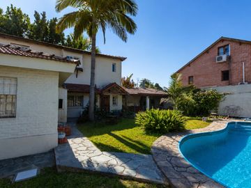 VENTA Casa 6 Amb. Con Piscina y Quincho en PALOMAR
