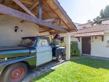 VENTA Casa 6 Amb. Con Piscina y Quincho en PALOMAR