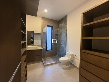Casa en Fraccionamiento Vía Cumbres