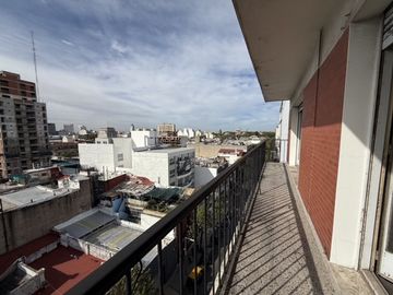 Venta 4 amb c/dep y cochera y baulera Constitucion