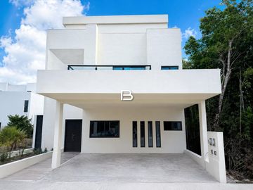 Casa en Fraccionamiento Vía Cumbres