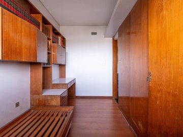 VENTA DEPTO 5 AMB EN FLORES APTO CREDITO