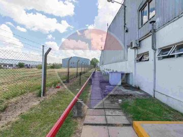 VENTA GALPON/DEPOSITO INDUSTRIAL 3300 m2, GARIN