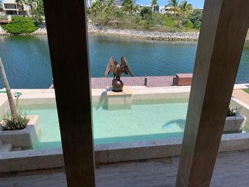 Casa en Renta en Puerto Cancun con Muelle Privado para Yate