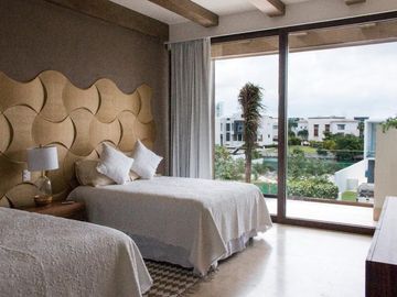 Casa en Renta en Puerto Cancun con Muelle Privado para Yate