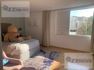 Departamento en Venta, Interlomas Bien Ubicado en Cerrada, Amplios Espacios, Listo para Ocuparse