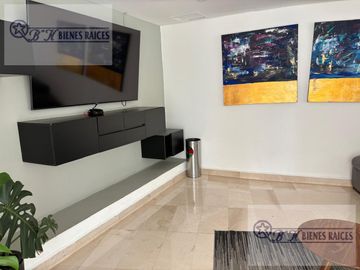 Departamento en Venta, Interlomas Bien Ubicado en Cerrada, Amplios Espacios, Listo para Ocuparse