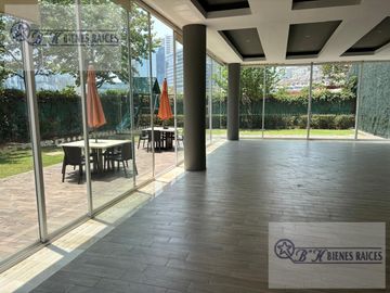 Departamento en Venta, Interlomas Bien Ubicado en Cerrada, Amplios Espacios, Listo para Ocuparse