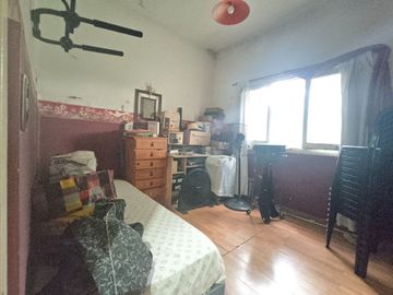 VENTA Casa 3 ambientes en Ituzaingó. Amplio lote.