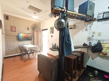 VENTA Casa 3 ambientes en Ituzaingó. Amplio lote.