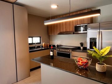 Casa con Sala TV en PB en Zakia, Querétaro