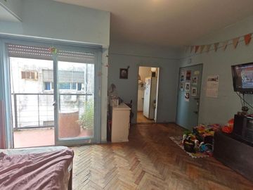 VENTA departamento dos ambientes en Floresta