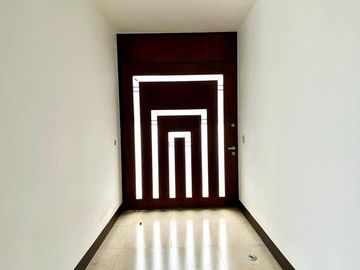 SE VENDE ESPECTACULAR Y MODERNA CASA EN IMI, CAMPECHE.