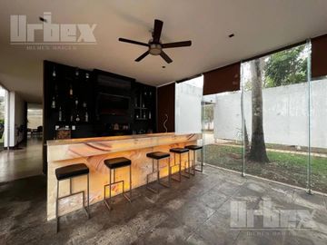 SE VENDE ESPECTACULAR Y MODERNA CASA EN IMI, CAMPECHE.